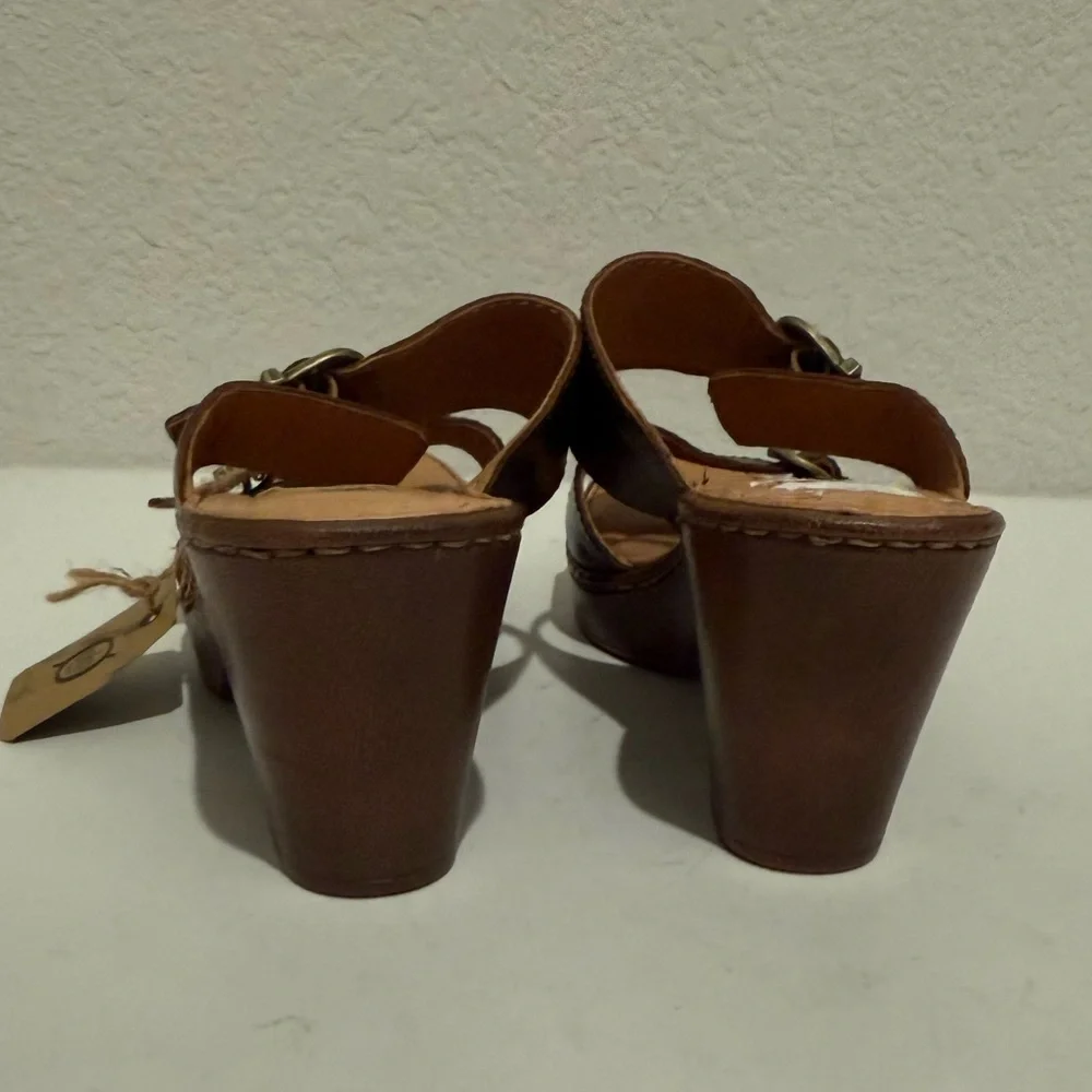 BORN Wallowa Brown Leather Platform Mule Sandal Size 9 F64503 NEW